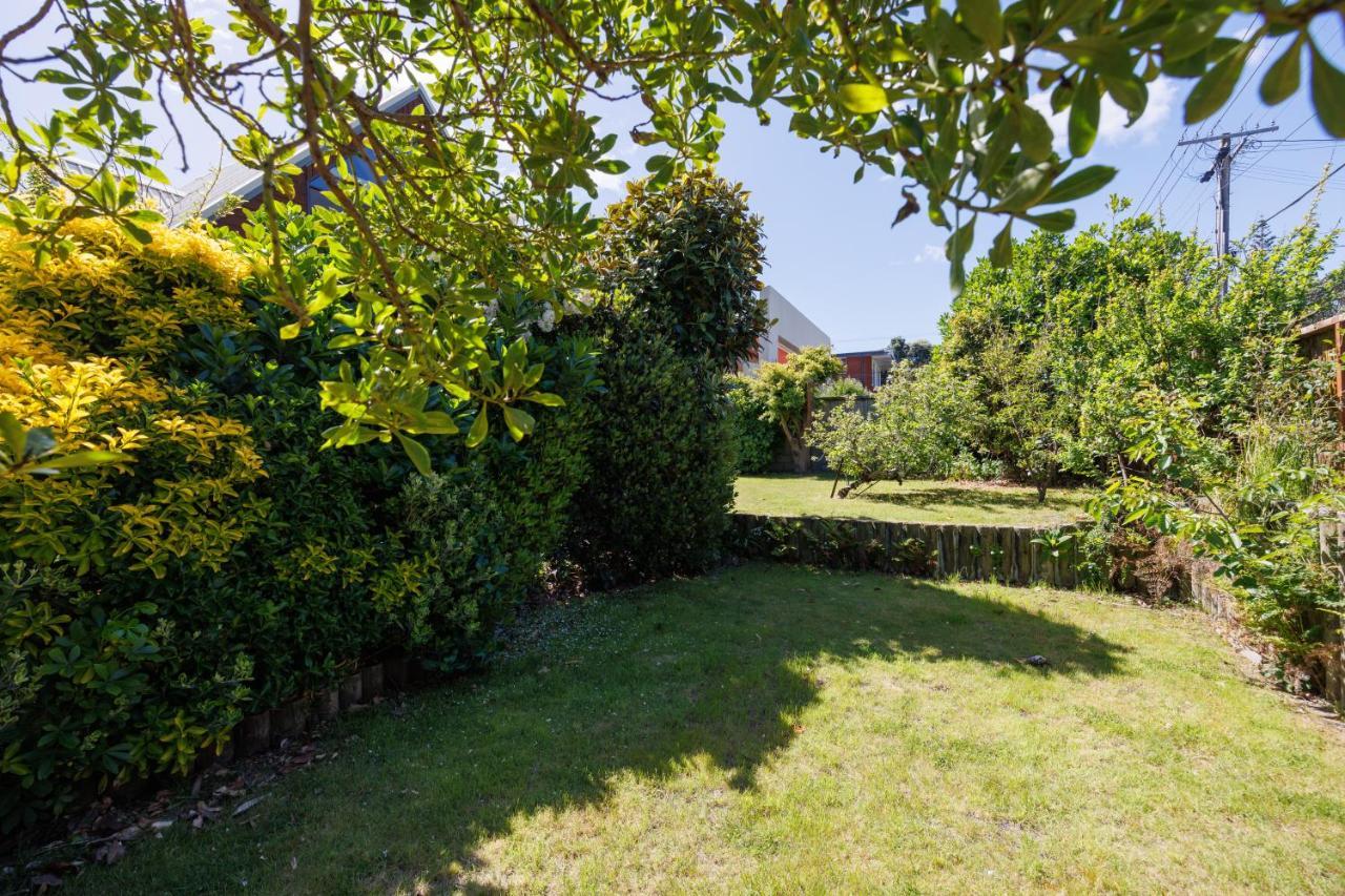 Absolute Beachfront Luxury * Paraparaumu